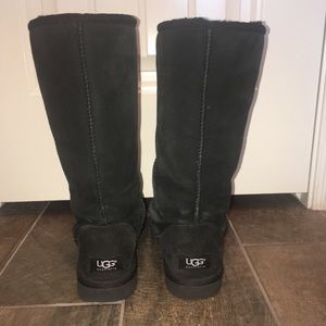 UGG Women's Classic Tall